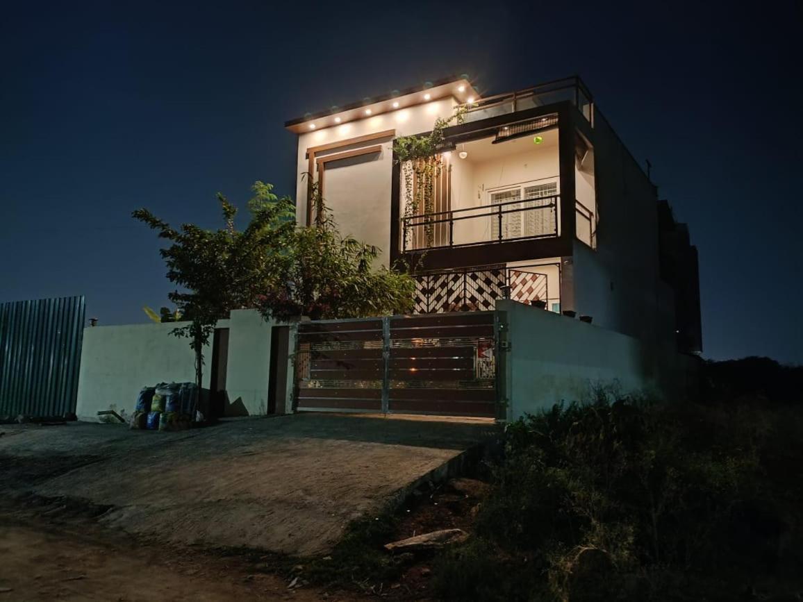 Ezhilagam Stays Chennai Exterior photo