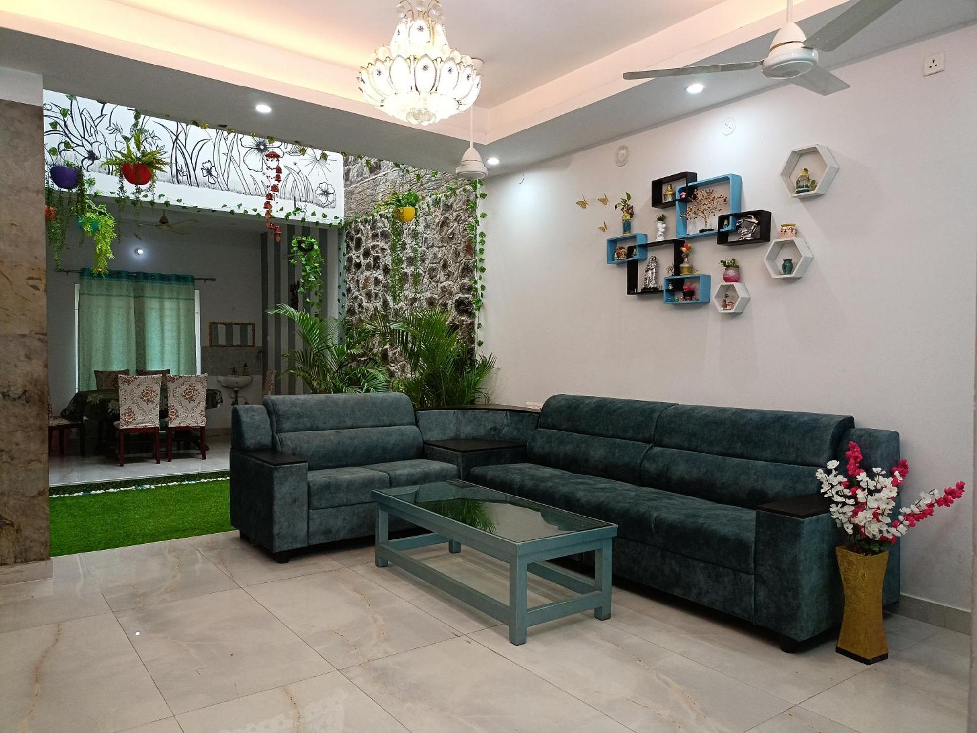 Ezhilagam Stays Chennai Exterior photo
